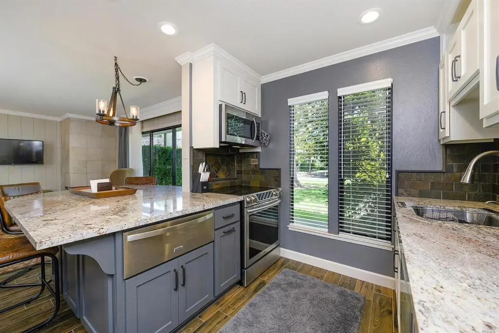 40% OFF Spectacular 1BD Suite inside Silverado