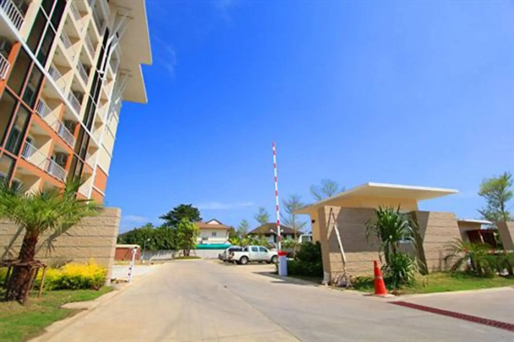 The Grow Hotel & Residence