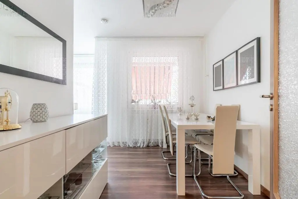 Id 6351 | Private Apartment