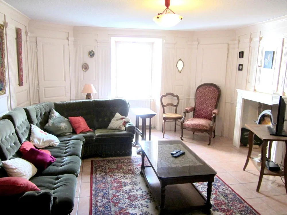 House With 4 Bedrooms in Saint-andré-en-vivarais, With Furnished Garde