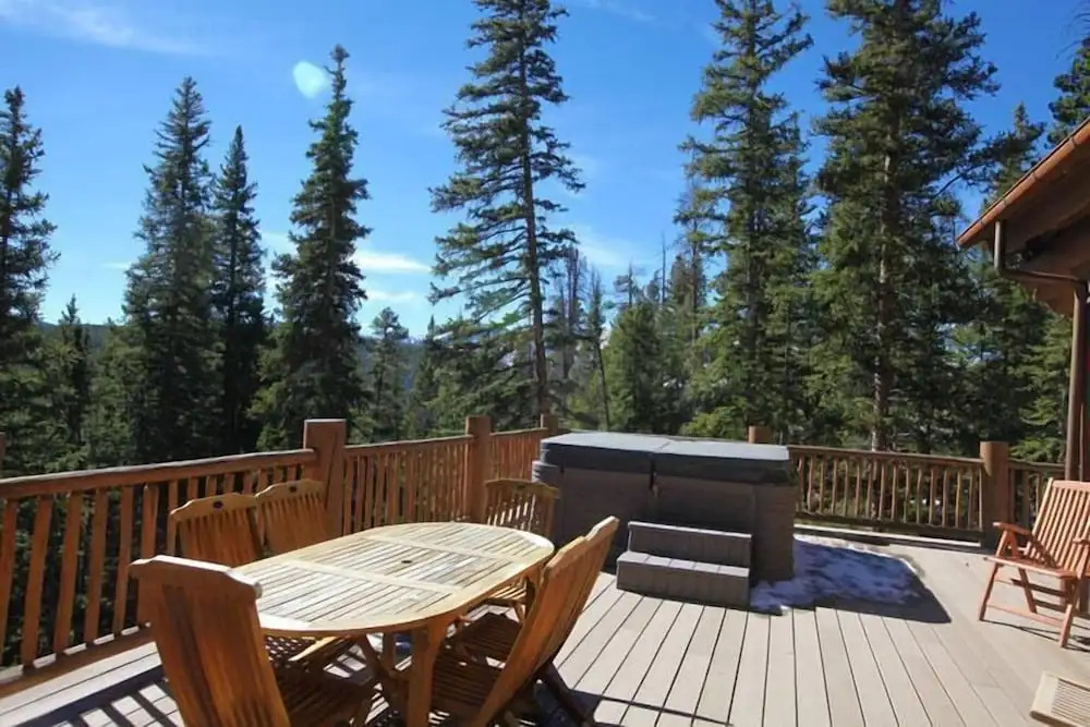 Goldenview Lodge