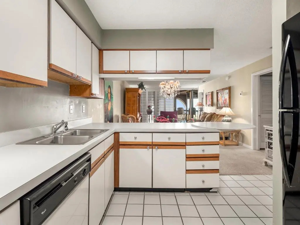 Hibiscus 301-A, 2 Bedrooms, Ocean Front, 3 Pools, Sleeps 6, Pet Friendly