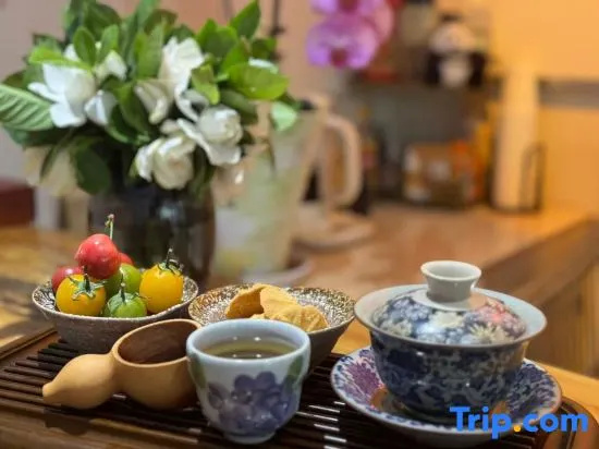 Zizaitian Homestay (Dujiangyan Scenic Area South Bridge Branch)