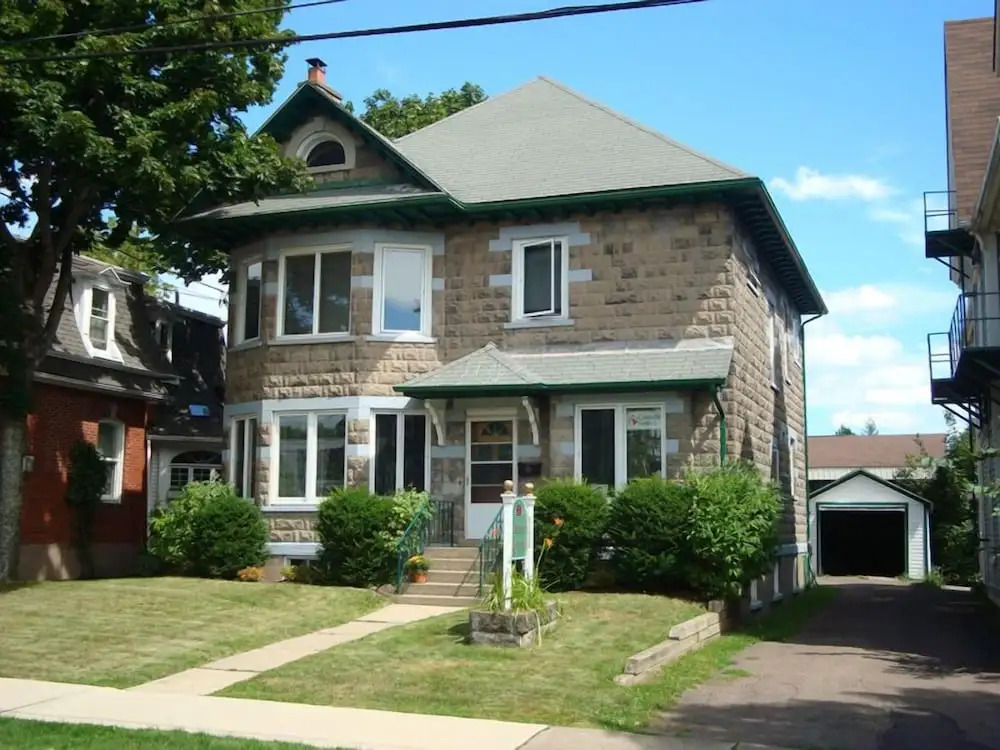 Downtown Bed And Breakfast