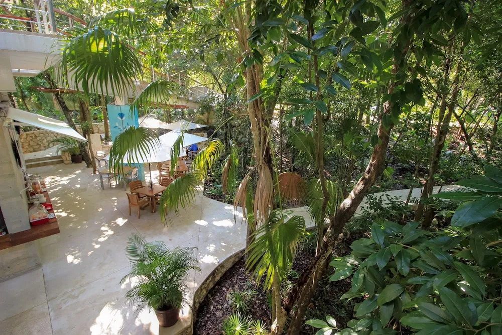 Condo in Gated Resort  by Olahola