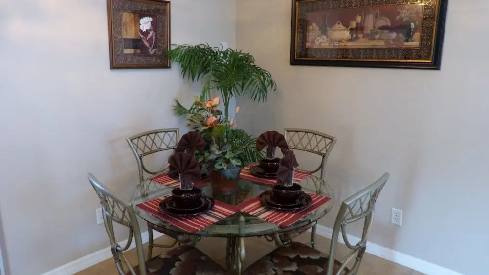 2513 La Jalla Trail,