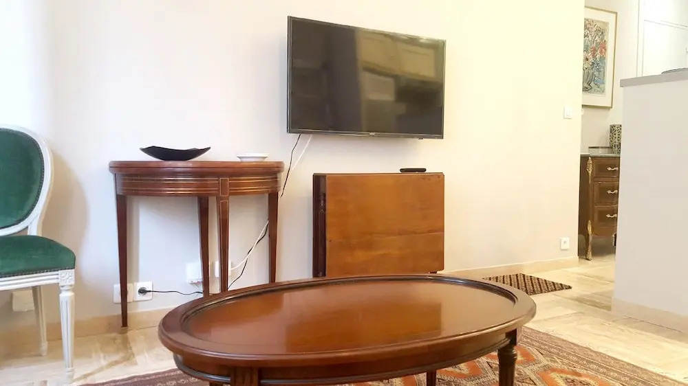 Studio in Nice - 2 km From the Beach