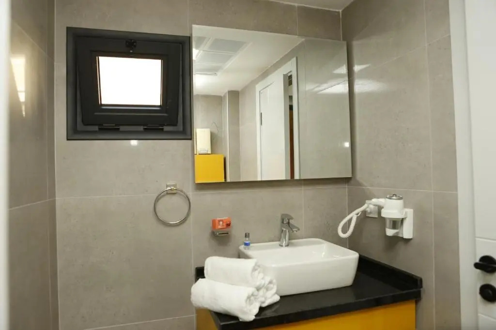 Comfortable and Modern Suite with Balcony in Narlidere, Izmir