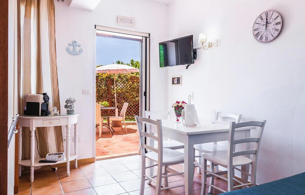 Beautiful Home in Siracusa With Wifi and 1 Bedrooms