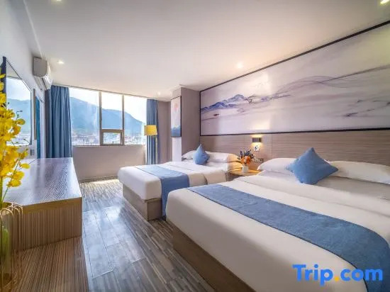 Zhubao Hotel (Wuzhou Municipal Plaza Center Branch)