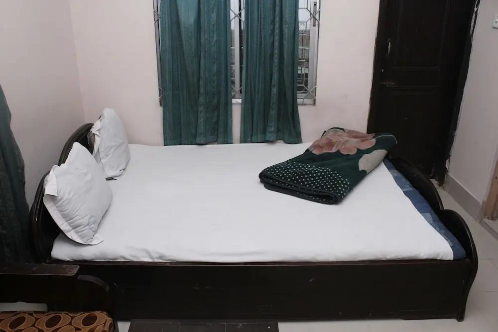 Beach Holiday Guest House Кокс-Базар