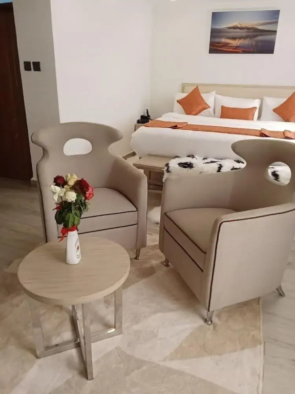 The Grand Empire Hotel