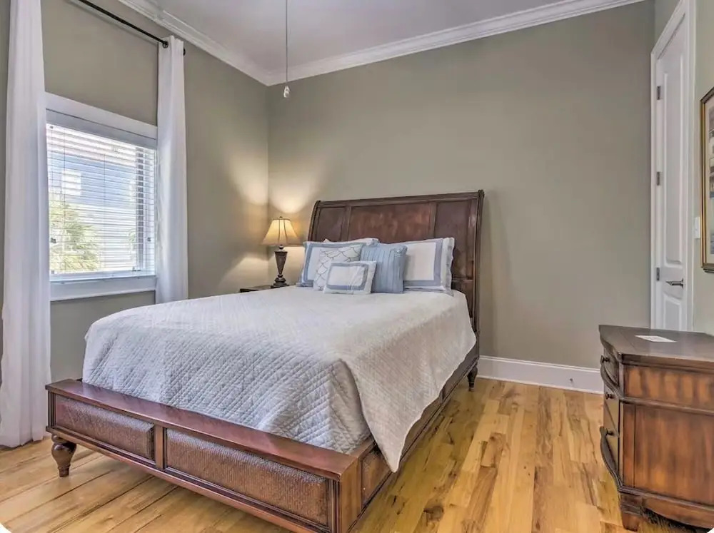Santa Rosa Beach Haven w/ Rooftop + Pool Access