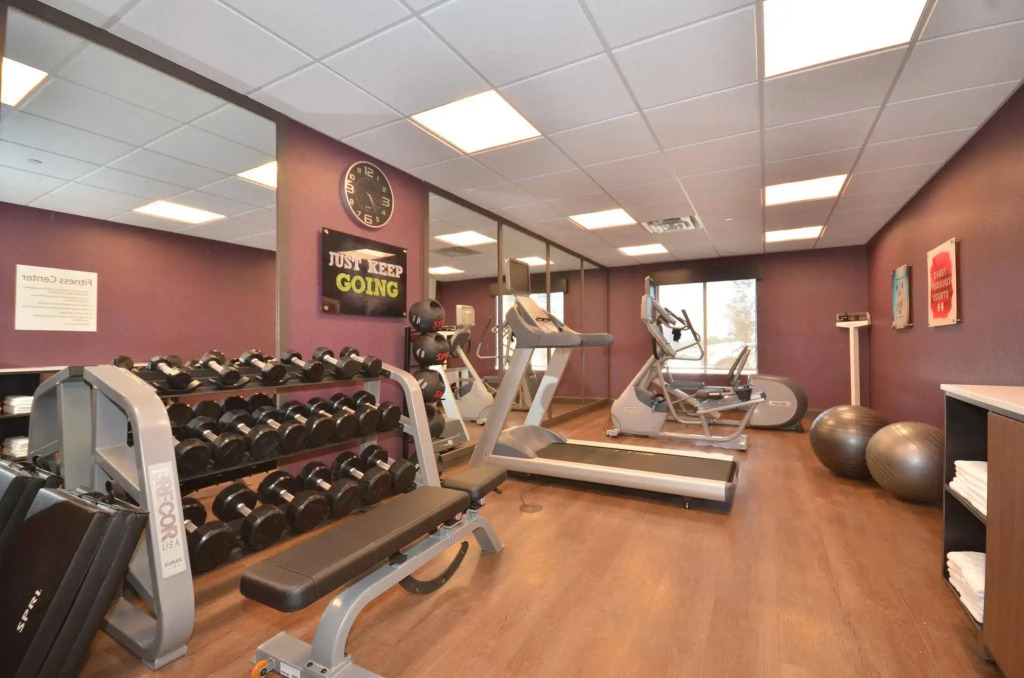 Holiday Inn Express & Suites Oklahoma City Mid - Arpt Area by IHG