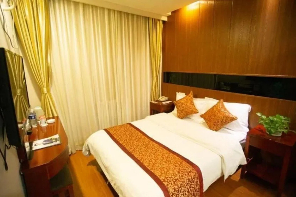 GreenTree Inn TianJin Ji County South YuYang Road GuLou Square Express Hotel