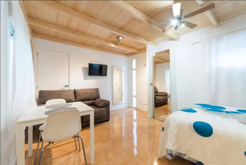 White Apartment Kasa