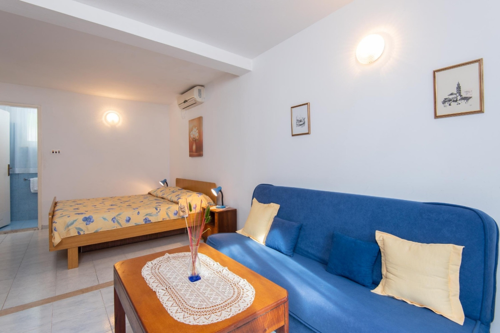 Holiday house Anita - with pool : Viganj, Peljesac peninsula