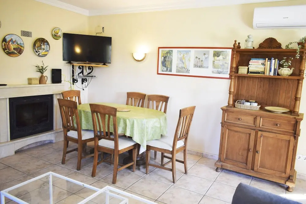 Ch103 in Oliva With 3 Bedrooms and 2 Bathrooms