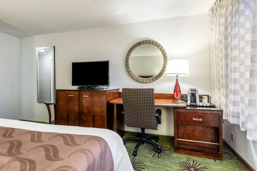 Quality Inn & Suites Albert Lea