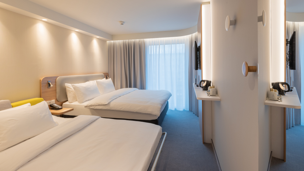 Holiday Inn Express & Suites - Potsdam by IHG