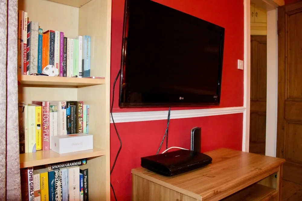 1 Bedroom Flat Off Leith Walk