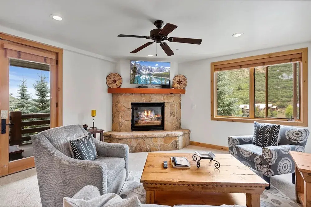 Trail's End Lodge at Deer Valley Resort - One Bedroom Residence with Spa #205 1 Condo