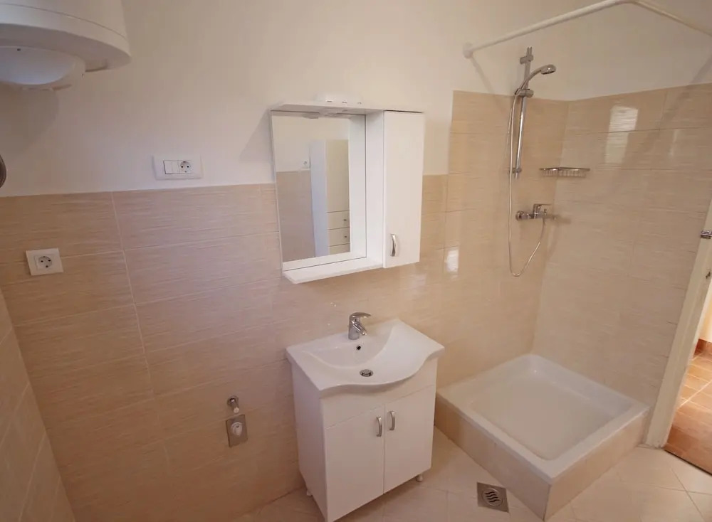 Comfortable Apartment, Zadar Borik, up To 5 Persons