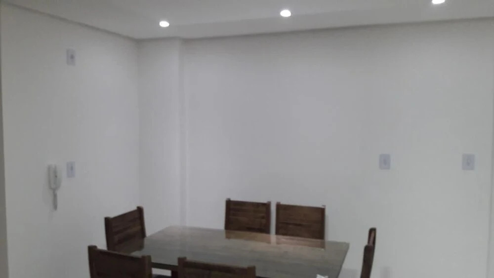 Apartamentos Ed London, 150m das Termas, Climatizado - 2 vagas garagem