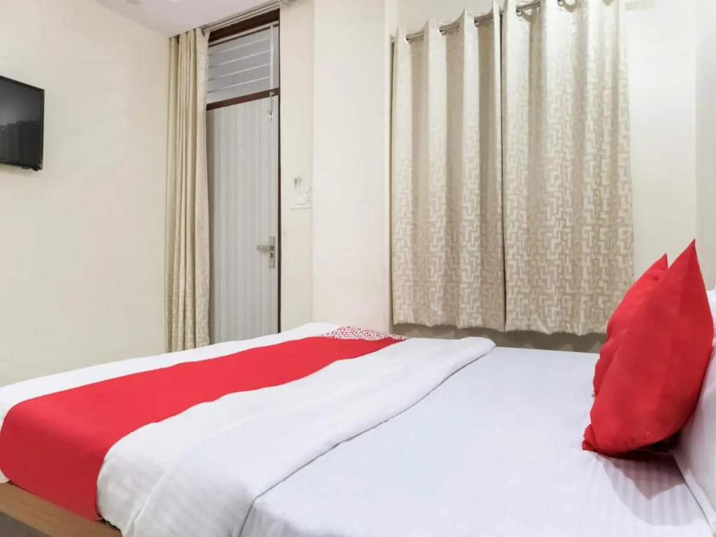 OYO 74321 Hotel Dwarika Palace