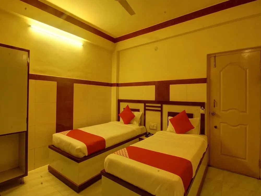 K R K Residency By OYO Rooms