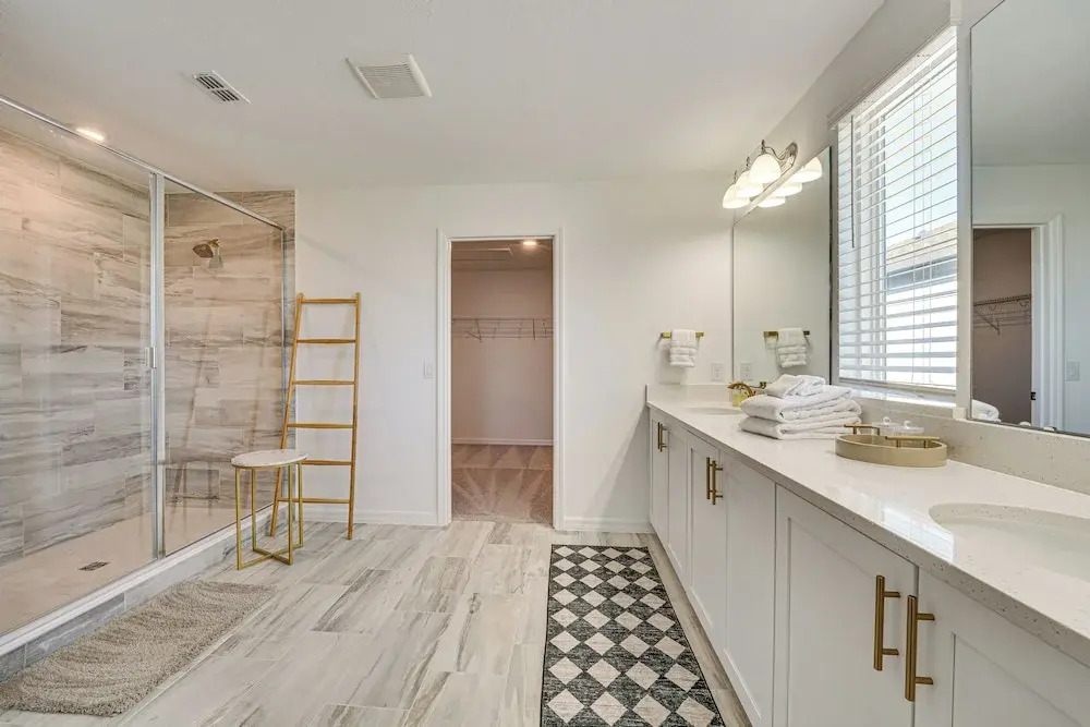 Game Room & Community Perks: Davenport Home!