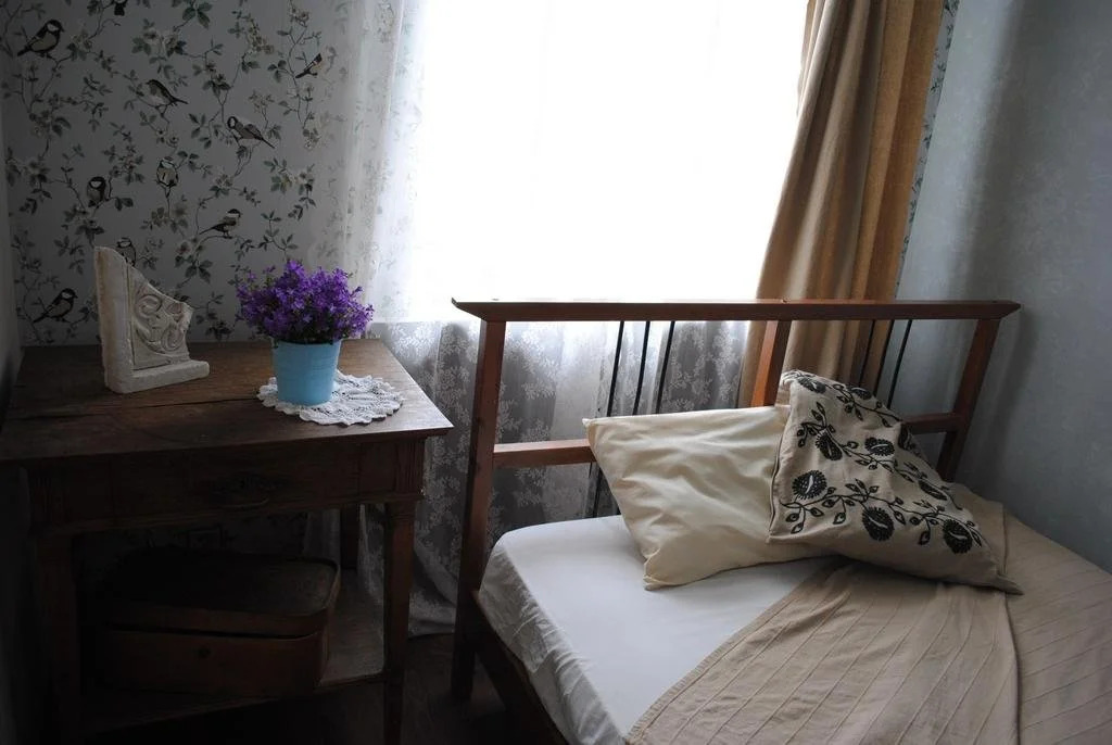 Tabouret Rooms na Mayakovskogo 17