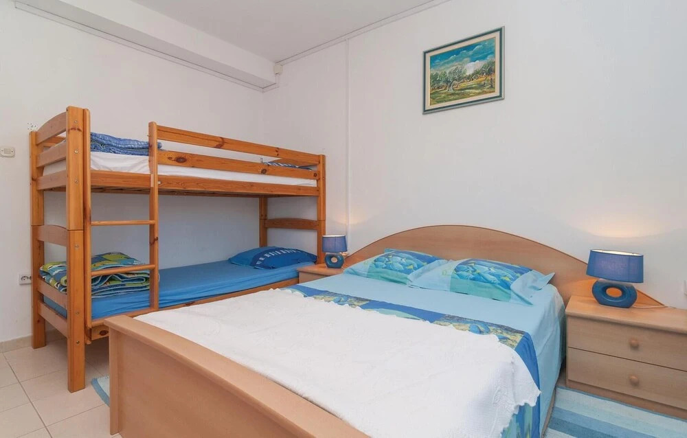 Awesome Apartment in Supetar With 2 Bedrooms and Wifi