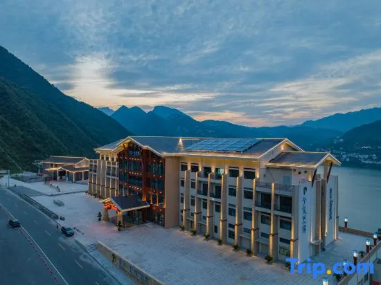 BaDong HongFa Hotel