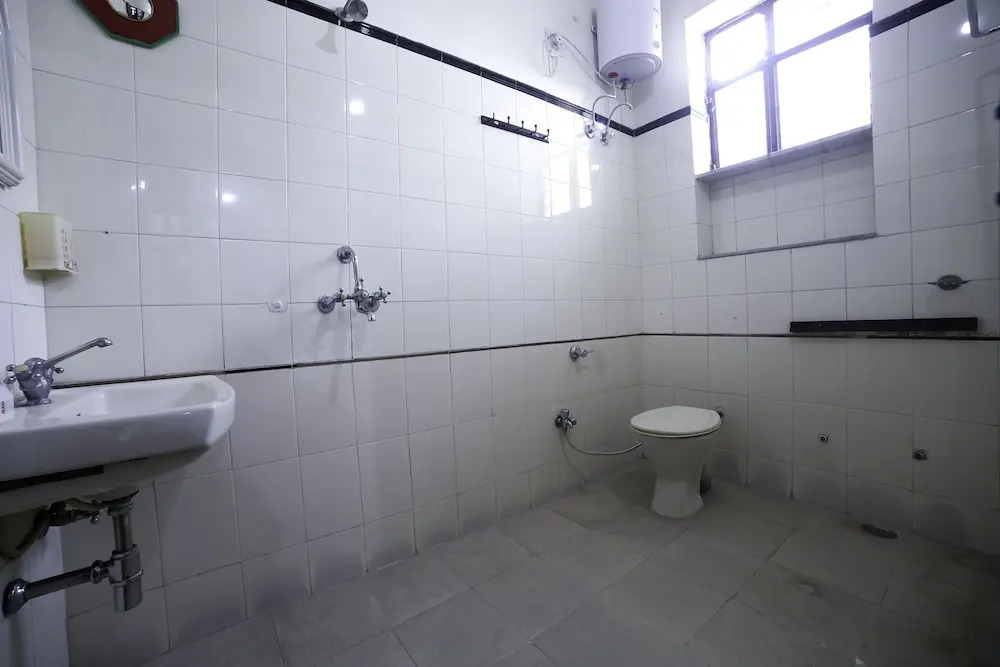 OYO Home 19921 Cosy 3BHK