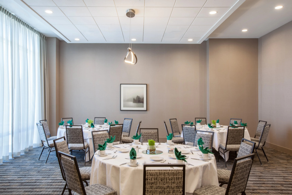 Holiday Inn Cleveland Clinic by IHG