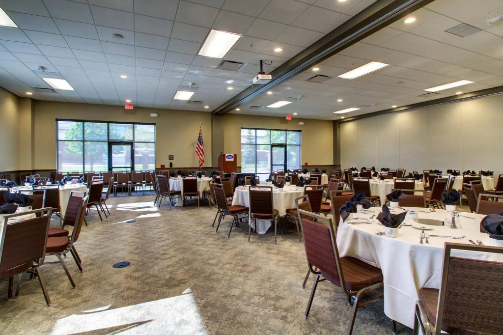 Hampton Inn & Suites Milwaukee West