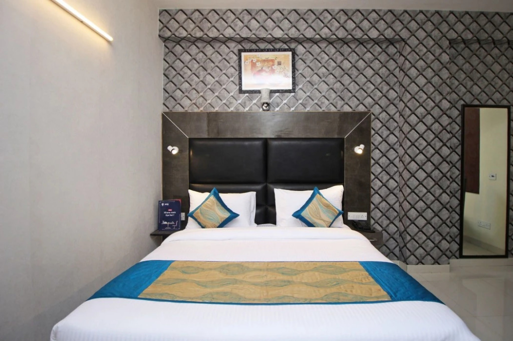 OYO 9146 Hotel HSP