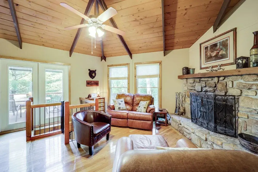 2 Decks, Mountain View: Beech Mountain Cabin!