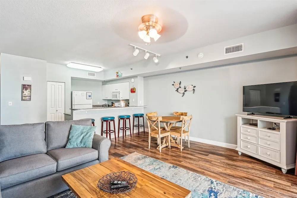 Shores Of Panama 325 - 3rd Floor, Updated, Free Fun! Sleeps 6. 1 Bedroom Condo by RedAwning