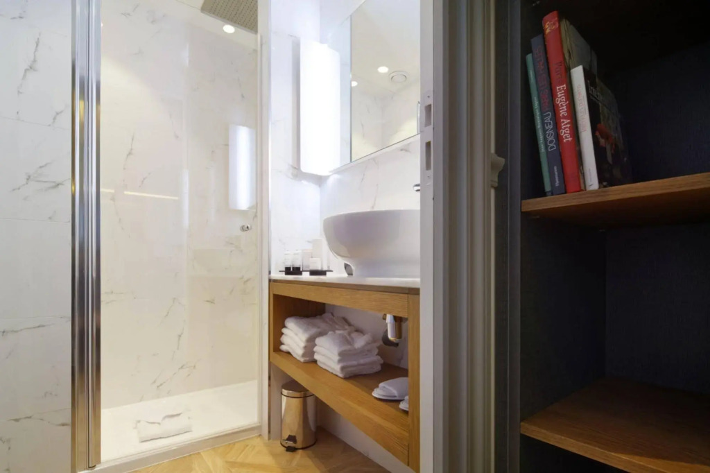 Hotel Petit Lafayette