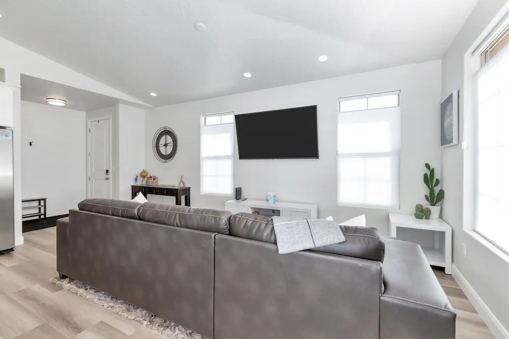 Gateway 3 Bedroom Townhouse by Redawning