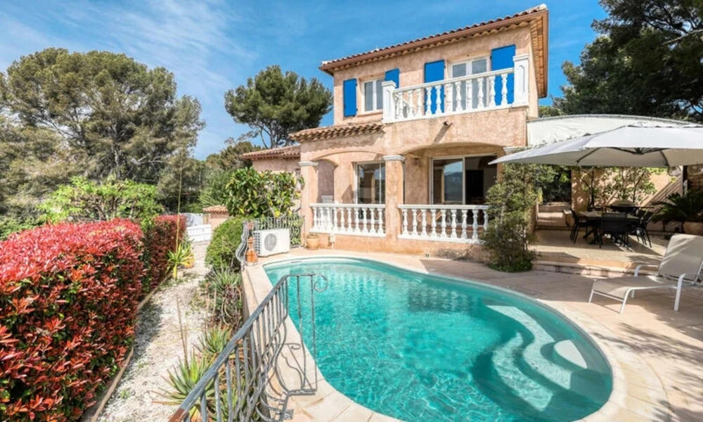 House in Cote Dazur With Private Pool