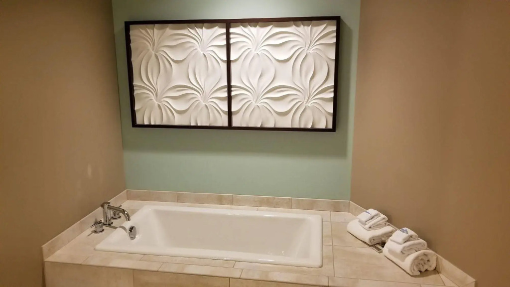 Tulyp, Tapestry Collection by Hilton