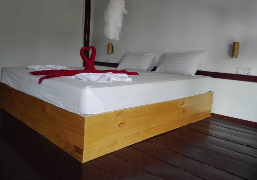 Malibu Hostel