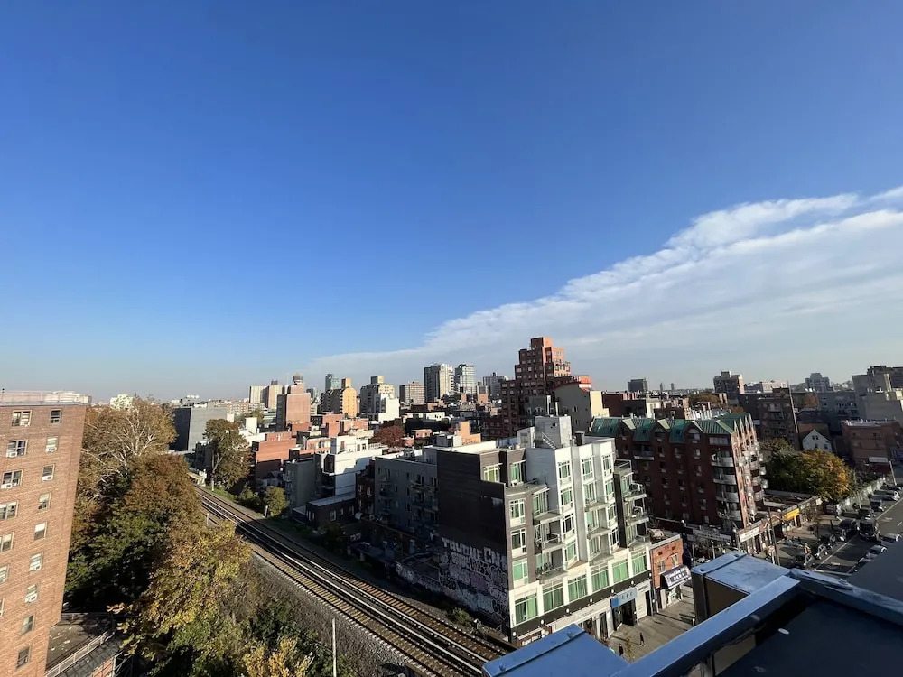 Starlight Hotel Near LGA Airport