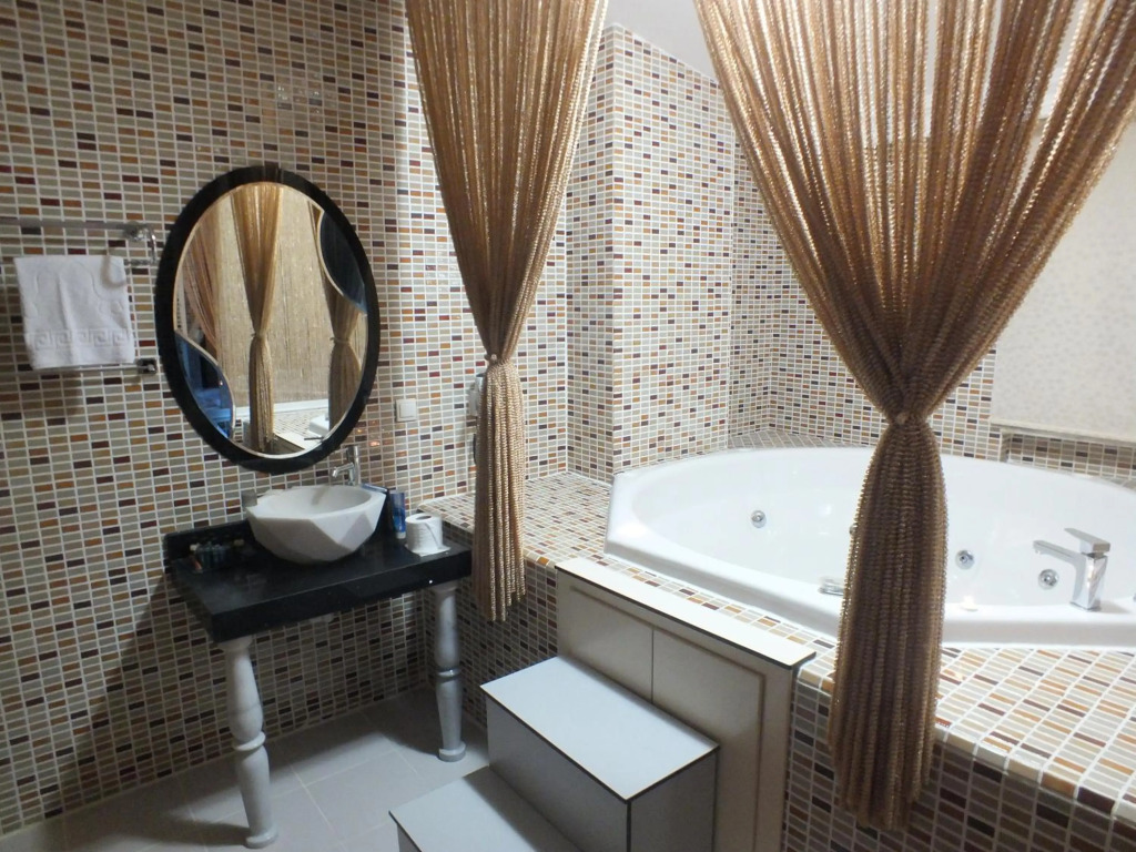Demosan Hotel