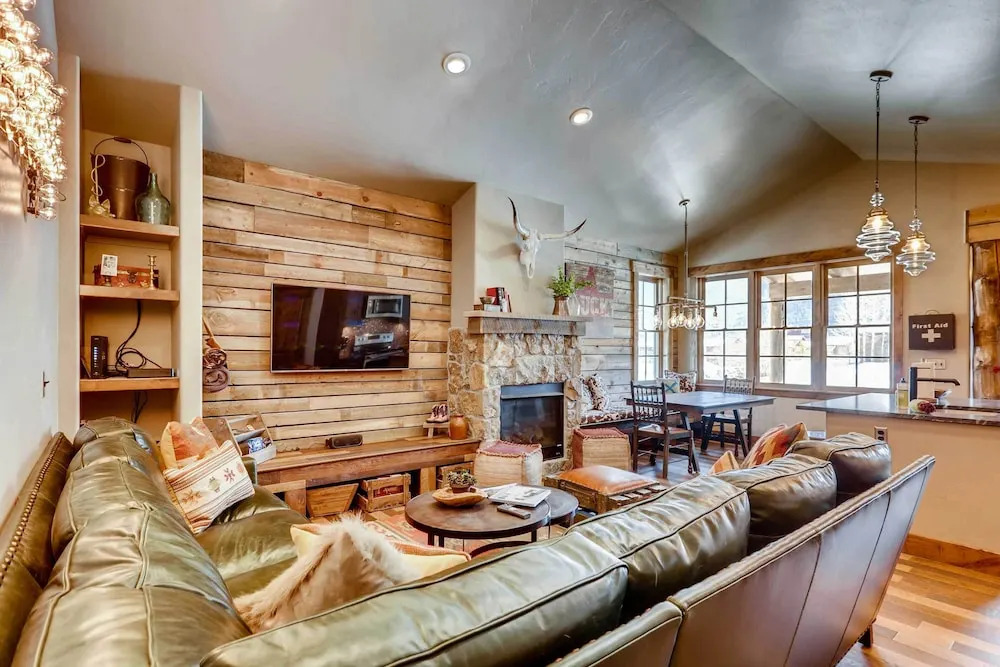 2 Blocks To Grand Lake: Downtown Western Cabin!