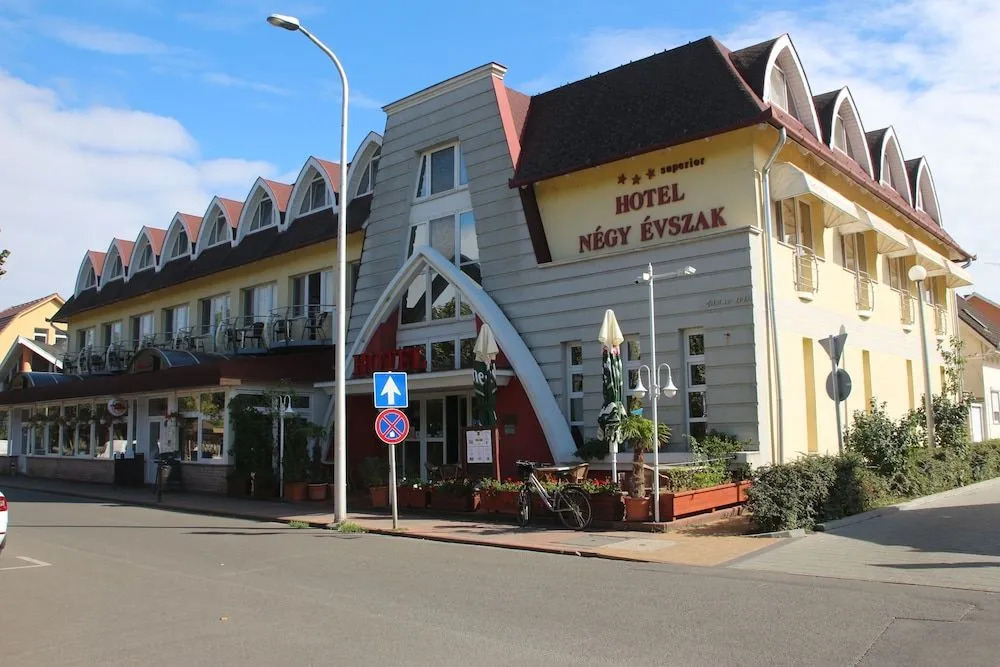 Hotel Négy Évszak