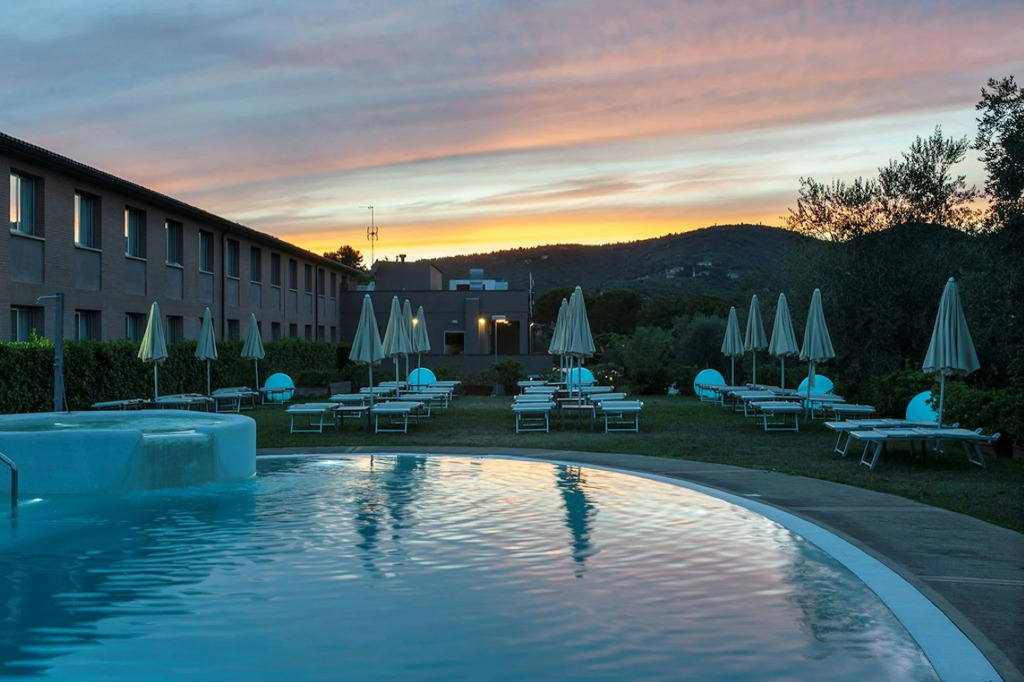 La Meridiana Bleisure Hotel